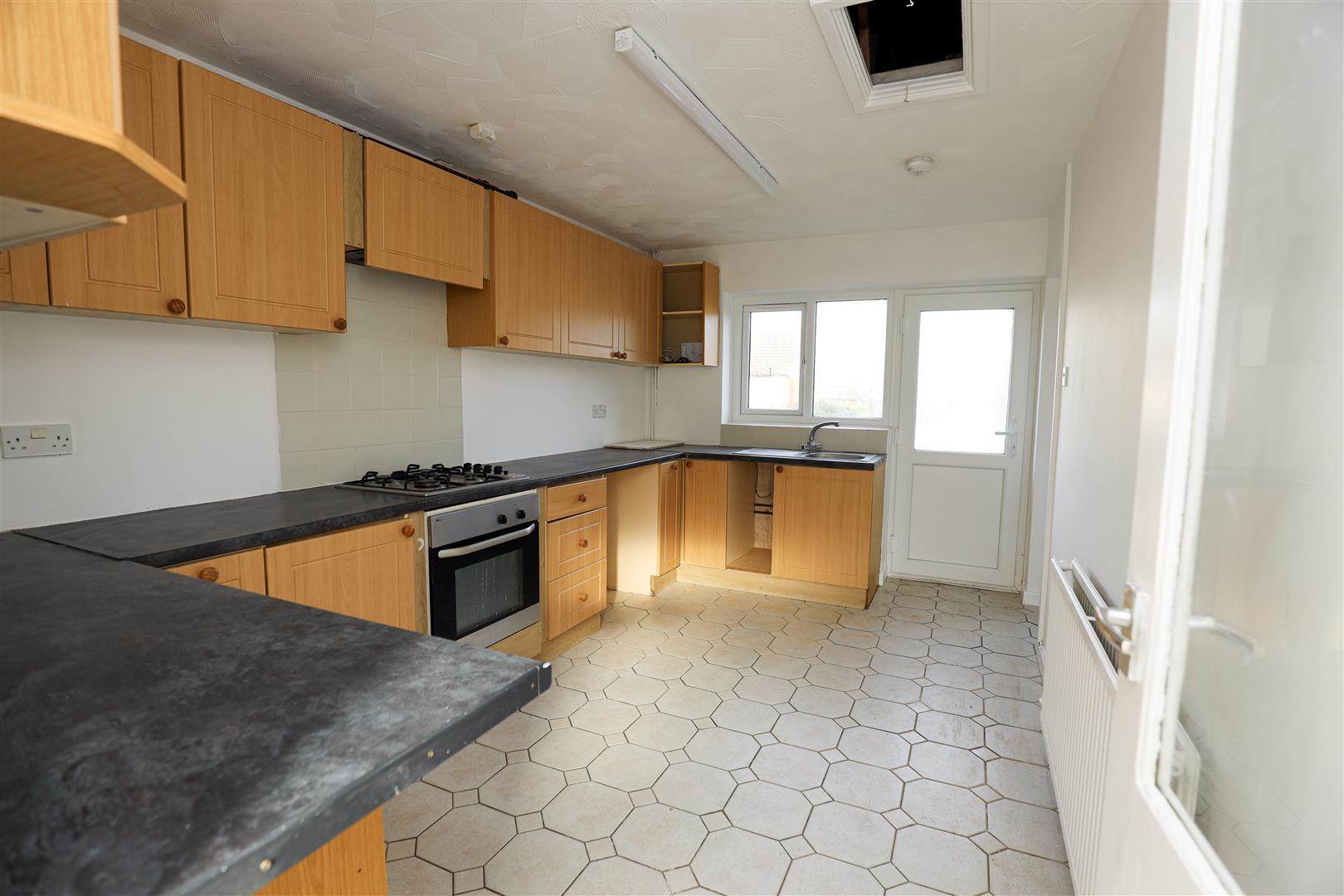 18 Oak Road, Llanharry, Pontyclun, Rhondda Cynon Taff, CF72 9HT